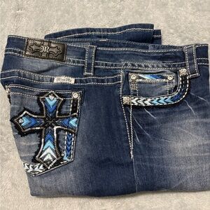 Miss Me jeans with rhinestones, sequin & colored thread. Size 33. Like new